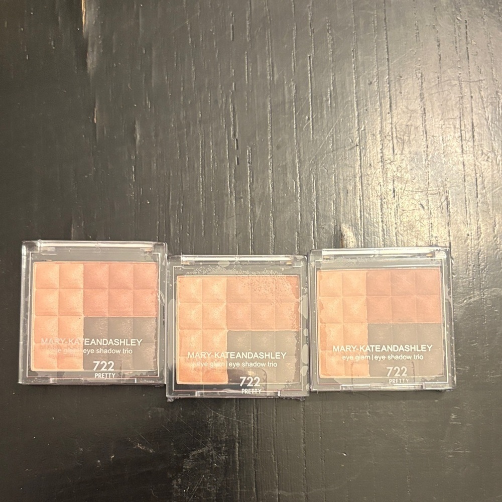Mary-Kate and Ashley Eye Shadow Trio - Soft Neutrals